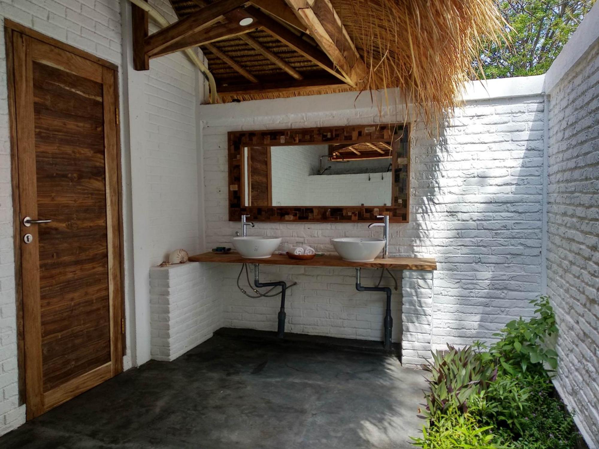 Amrita Maumere Resort Εξωτερικό φωτογραφία